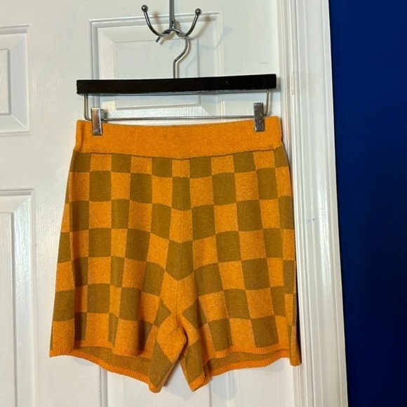 NWT  Women’s UGG Checkered Malian Cotton & Linen Blend Shorts Size Medium - Picture 2 of 12